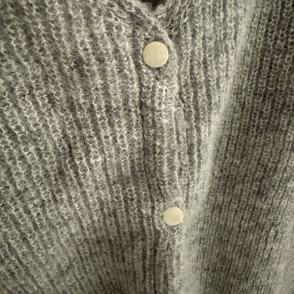 Sezane Light Gray V-Neck Sweater - Picture 4 of 4